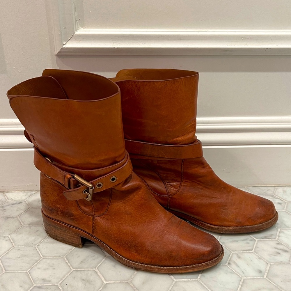 Coach ankle Jesika moto boot sz 7.5 in bourbon cognac color